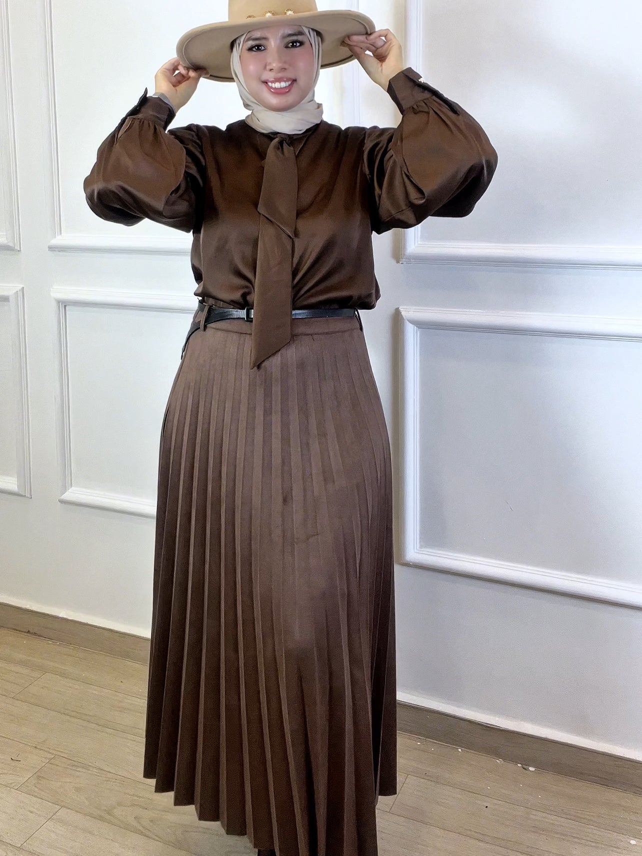 Jupe plissée marron